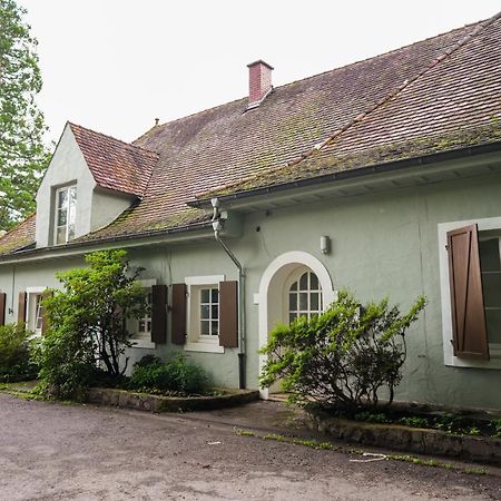 Hotel Und Restaurant Halbinsel 블리에스카스텔 외부 사진
